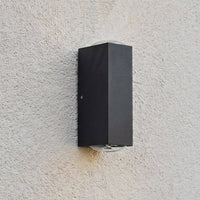Applique murale extérieure GIULO en aluminium, éteinte, sur fond blanc