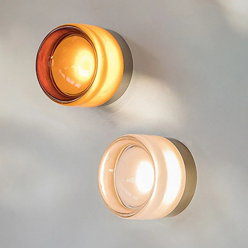 Lampe murale ronde en verre, design moderne pour un intérieur élégant et sobre